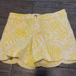 Lilly Pulitzer NWT size 4 Palmita shorts